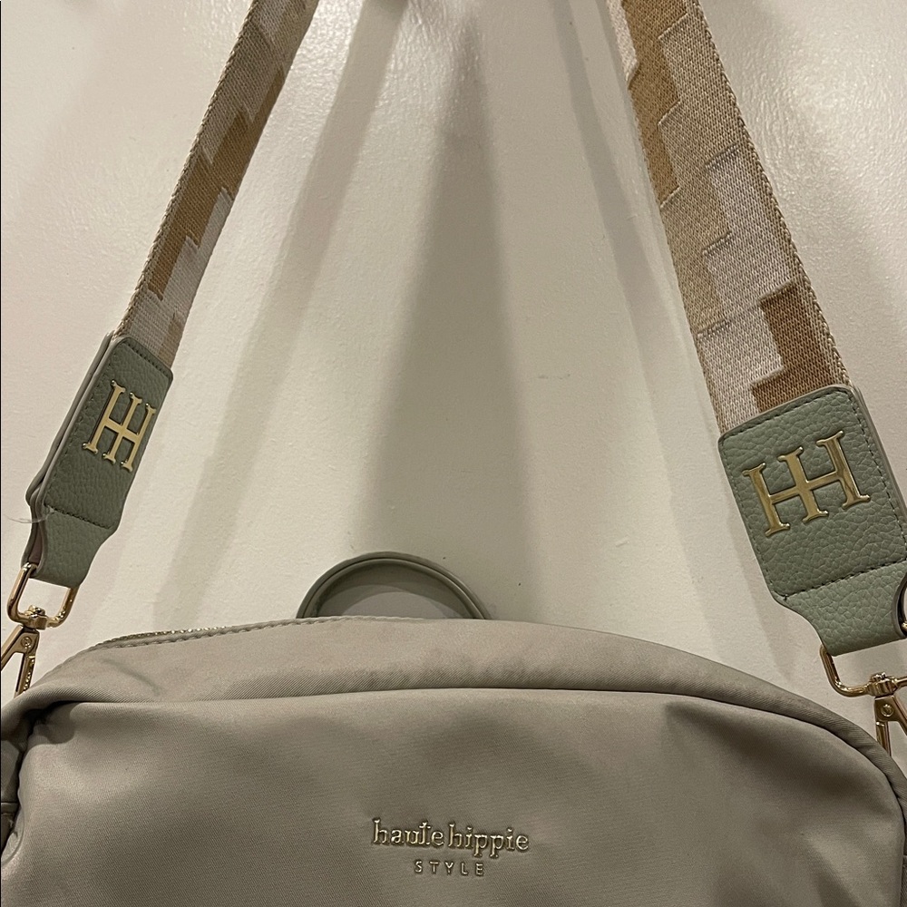 Light Green Backpack with Adjustable Strap - image 4